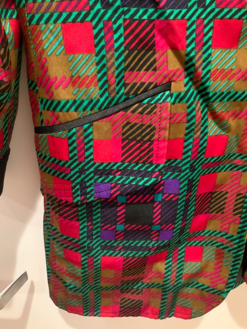 Woman's jacket - Picture 3 of 6